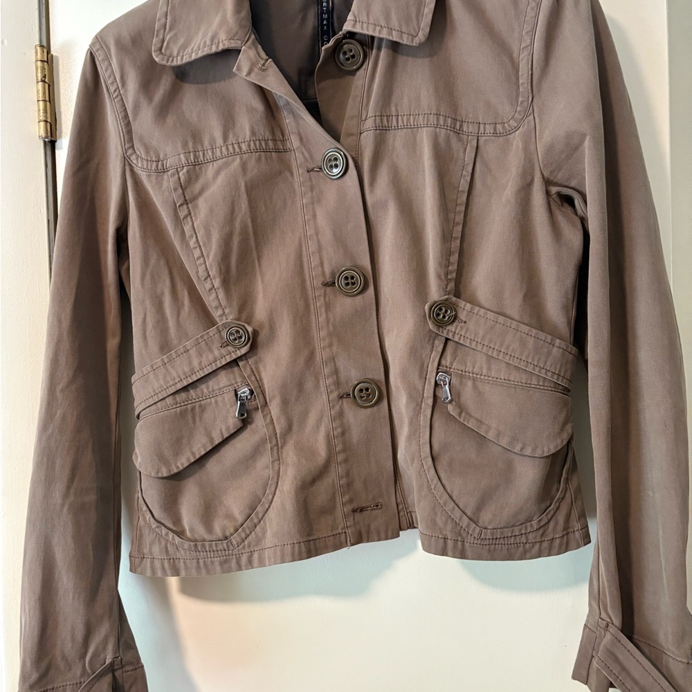 Sportmax Tan Utility Jacket with Collared Neckline and Seam Detailing